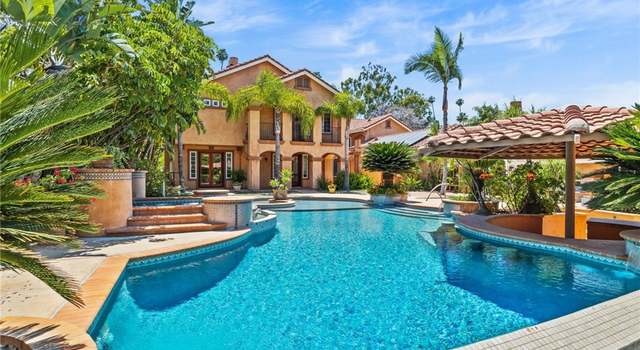 Photo of 805 E Chase Dr, Corona, CA 92881