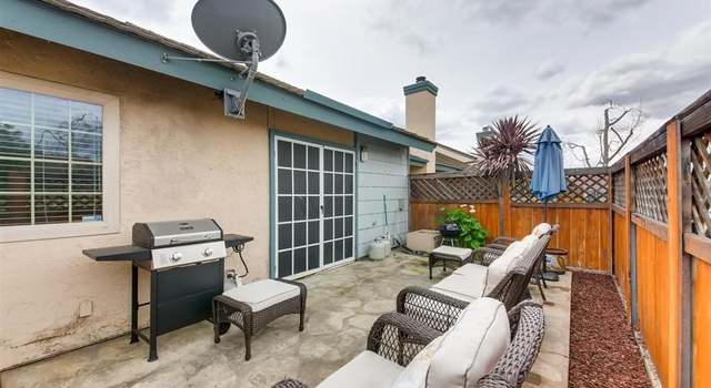 Photo of 441 Hanford Gln, Escondido, CA 92027