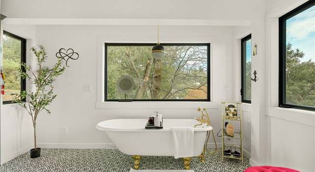 Photo of 1406 Lovers Ln, Lake Arrowhead, CA 92352