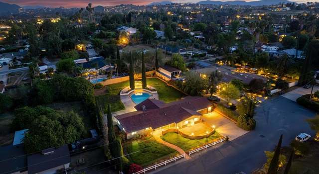 Photo of 945 Berkshire Ct, Escondido, CA 92025