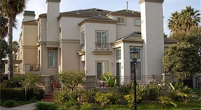 Photo of 19501 SURFSET Dr, Huntington Beach, CA 92648