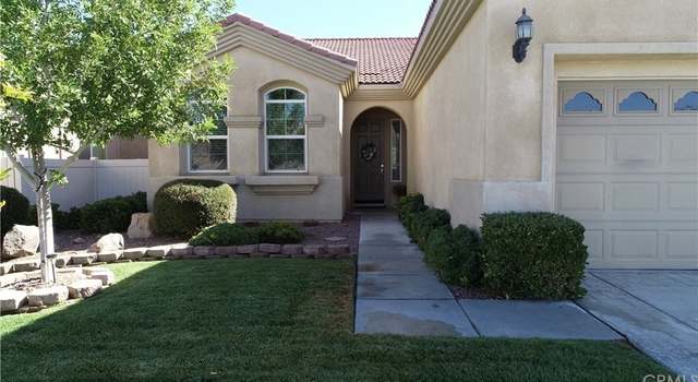 Photo of 10401 Lakeshore Dr, Apple Valley, CA 92308