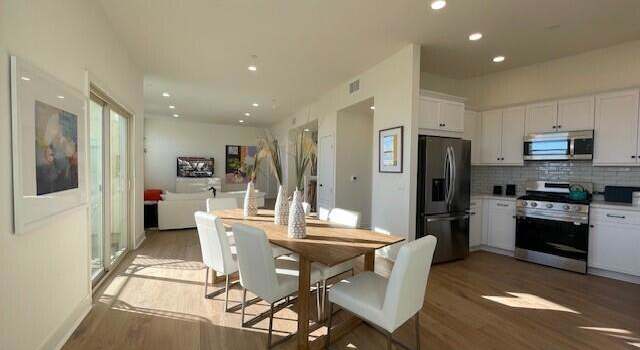 Photo of 2218 E Main street St #305, Ventura, CA 93001
