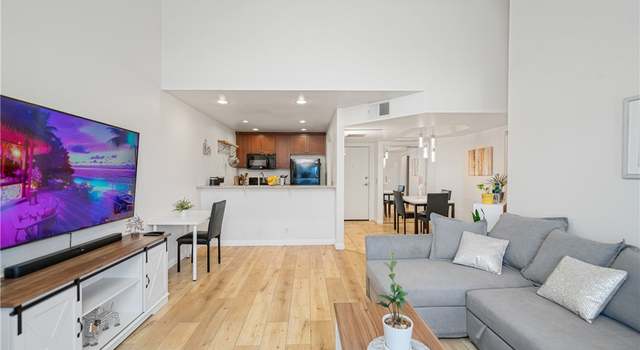 Photo of 20253 Keswick St #328, Winnetka, CA 91306