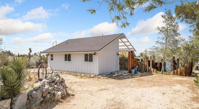 Photo of 524 Smoke Tree Rd, Pinon Hills, CA 92372