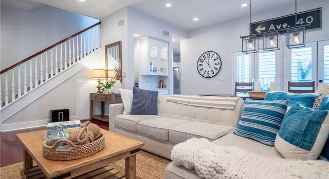 Photo of 1304 12th St Unit C, Manhattan Beach, CA 90266