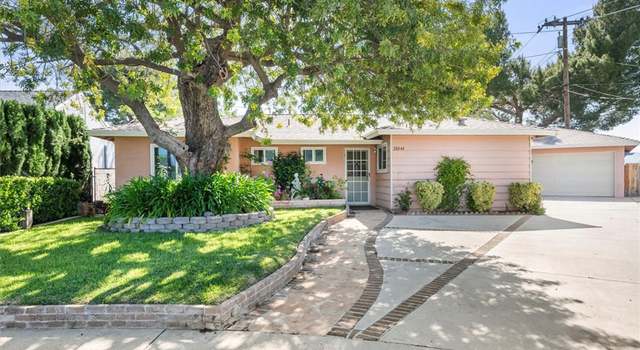 Photo of 28044 Lacomb Dr, Canyon Country, CA 91351