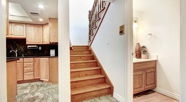 Photo of 21333 Lassen St Unit 3A, Chatsworth, CA 91311