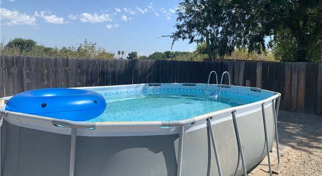 Photo of 1613 Riverview Dr, Madera, CA 93637