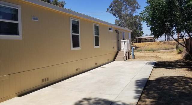 Photo of 25031 Avenida Vizcaya, Homeland, CA 92548