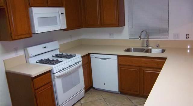 Photo of 1336 Stonegate Ln, San Bernardino, CA 92407