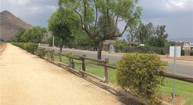 Photo of 114 Atlante Ct, Hemet, CA 92545