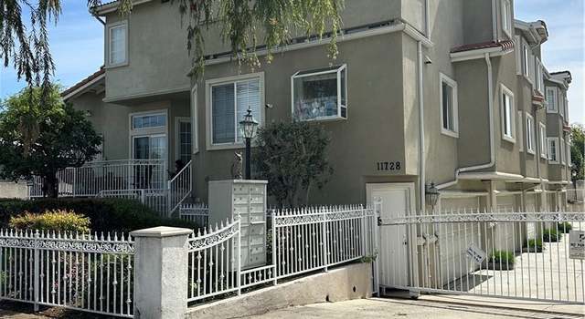 Photo of 11728 205th St #2, Lakewood, CA 90715