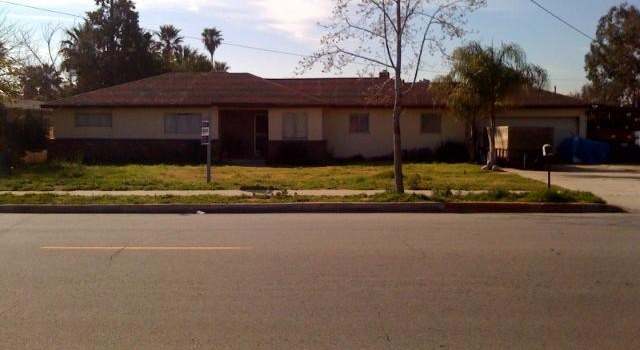 Photo of 413 E Etiwanda Ave, Rialto, CA 92376