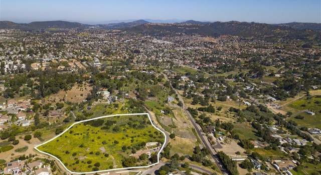 Photo of 965 Deodar Rd, Escondido, CA 92026