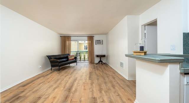 Photo of 18307 Burbank Blvd #135, Tarzana, CA 91356