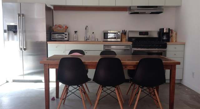 Photo of 304 N Mountain View Ave, Los Angeles, CA 90026