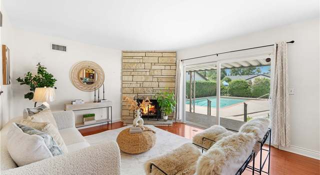 Photo of 18633 Gledhill St, Northridge, CA 91324