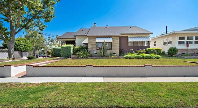 Photo of 2460 Vuelta Grande Ave, Long Beach, CA 90815