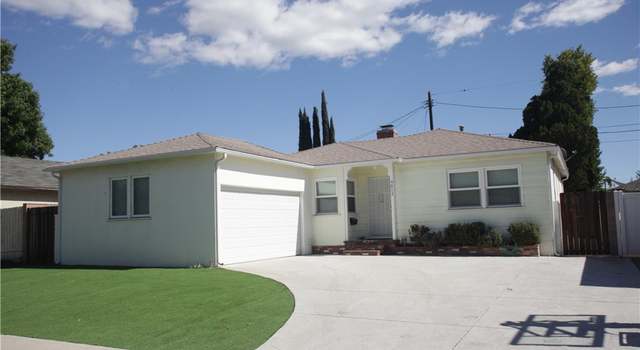 Photo of 9012 Gladbeck Ave, Northridge, CA 91324