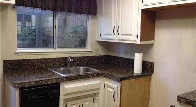 Photo of 978 Lucerne Ln, Lake Arrowhead, CA 92352