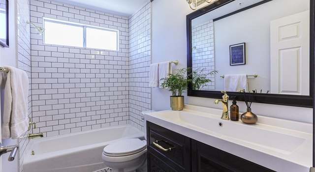 Photo of 11044 Acama St #210, Studio City, CA 91602
