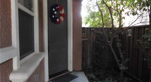 Photo of 907 Papaya St, Madera, CA 93638