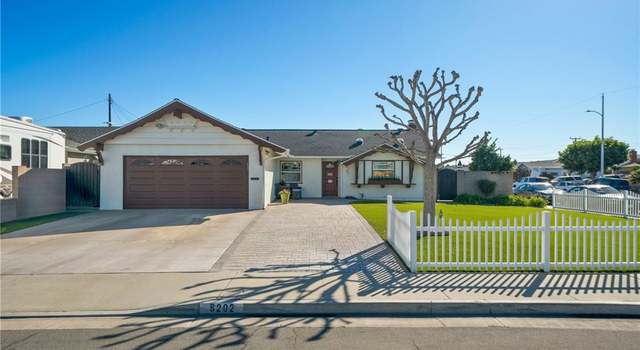Photo of 8202 Holland Dr, Huntington Beach, CA 92647