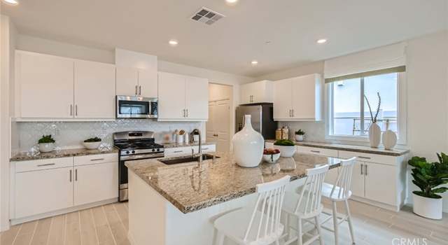 Photo of 30032 Pomo Canyon Ct, Menifee, CA 92585