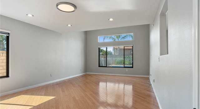 Photo of 21714 Jeffers Ln, Saugus, CA 91350