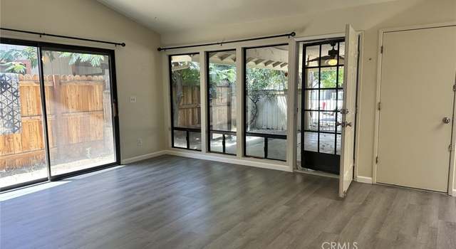 Photo of 3084 W Queens Cir, Merced, CA 95340