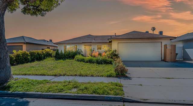 Photo of 2201 Beaufort Dr, Oxnard, CA 93033