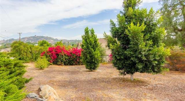 Photo of 1876 Summit Hill Dr, Escondido, CA 92027