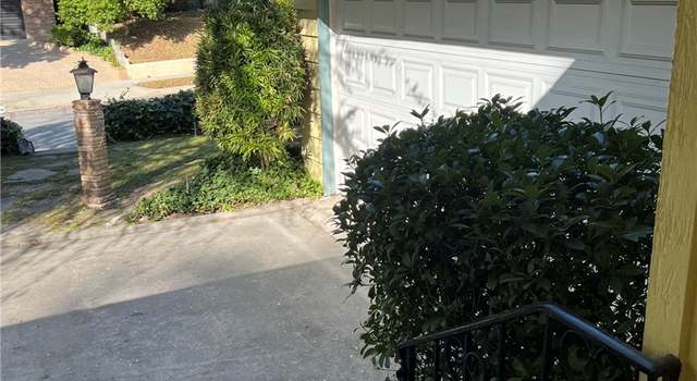 Photo of 2020 Oak Valley Rd, Glendale, CA 91208