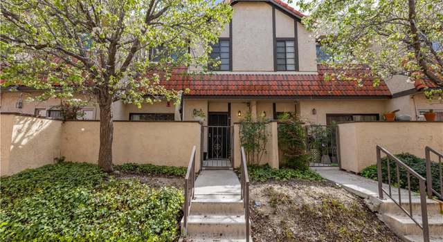 Photo of 27631 Nugget Dr #2, Canyon Country, CA 91387