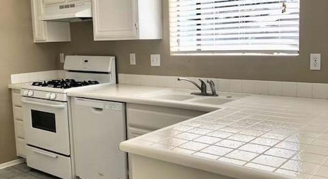 Photo of 14214 Rosewood Dr, Hesperia, CA 92344