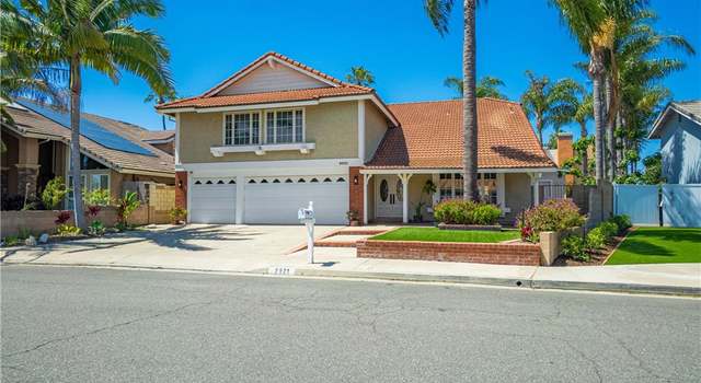 Property at 9921 Oceancrest Dr, Huntington Beach, CA 92646, 4 beds, 3 baths
