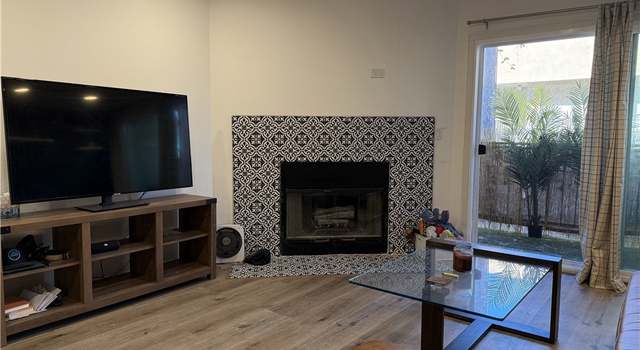 Photo of 4452 Mentone St #206, San Diego, CA 92107