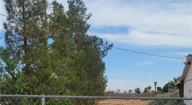 Photo of 10733 Chamberlaine Way, Adelanto, CA 92301