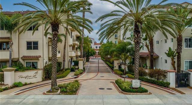 Photo of 401 Bernard St #406, Costa Mesa, CA 92627