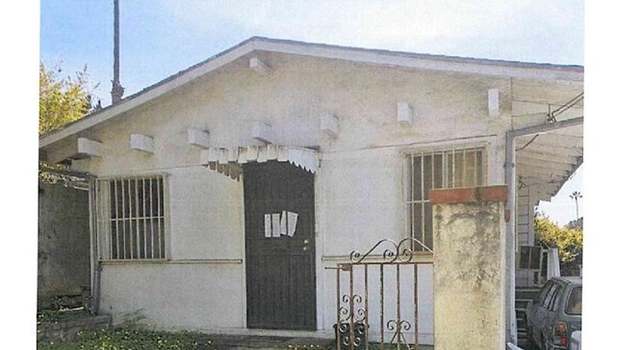 Photo of 2278 Cove Ave, Los Angeles, CA 90039