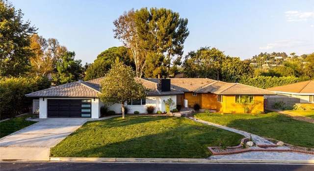 Photo of 1271 Brittany Cross Rd, Santa Ana, CA 92705