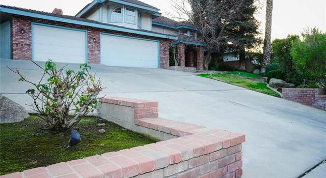 Photo of 6305 Highland Knolls Dr, Bakersfield, CA 93306