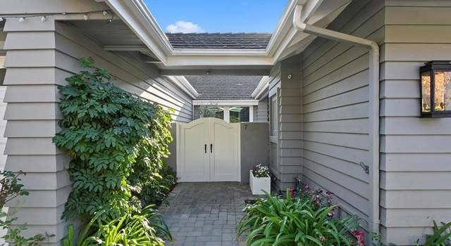 Photo of 7 Northampton Ct #104, Newport Beach, CA 92660