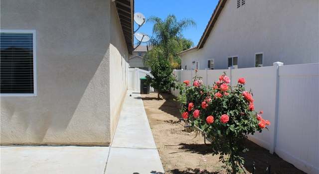 Photo of 289 Sparkler Ln, Perris, CA 92571