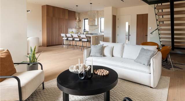 Photo of 2221 West Starview Ln, Los Angeles, CA 90026
