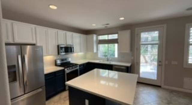 Photo of 169 Canary Crk, Beaumont, CA 92223