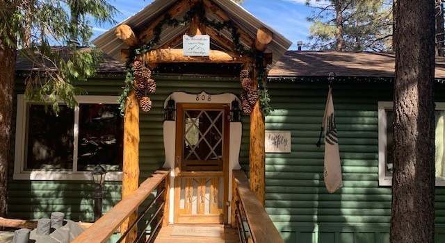 Photo of 808 Oriole Rd, Wrightwood, CA 92397