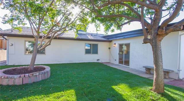 Photo of 343 Arrowview Dr, Redlands, CA 92373