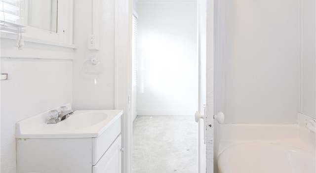 Photo of 849 West 48th St, Los Angeles, CA 90037